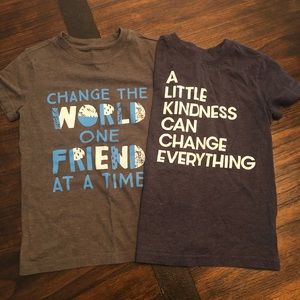 2 T-shirts